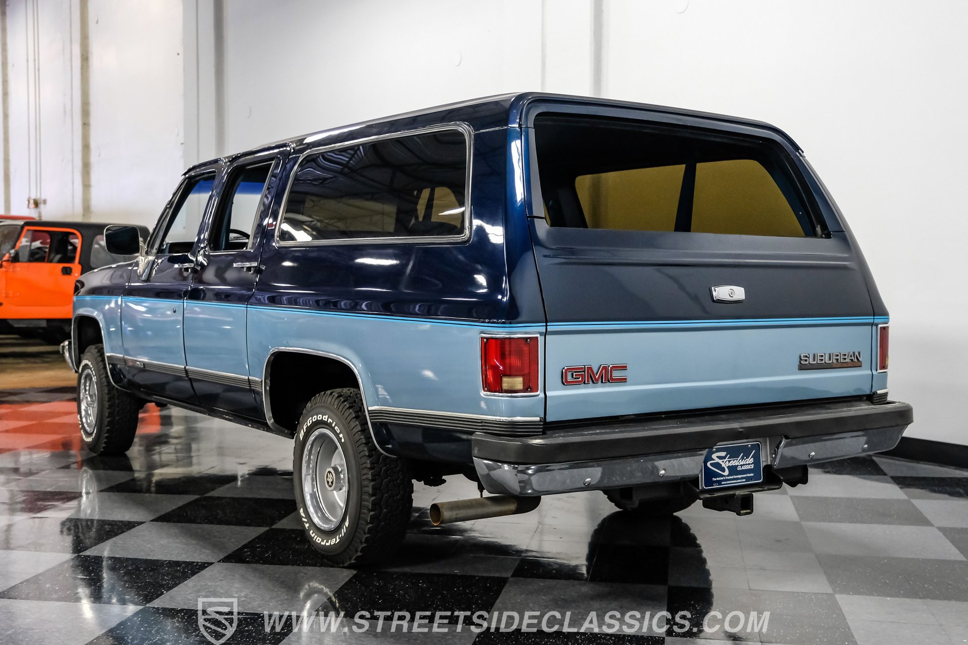 Used 1990 GMC Suburban 4WD image 9