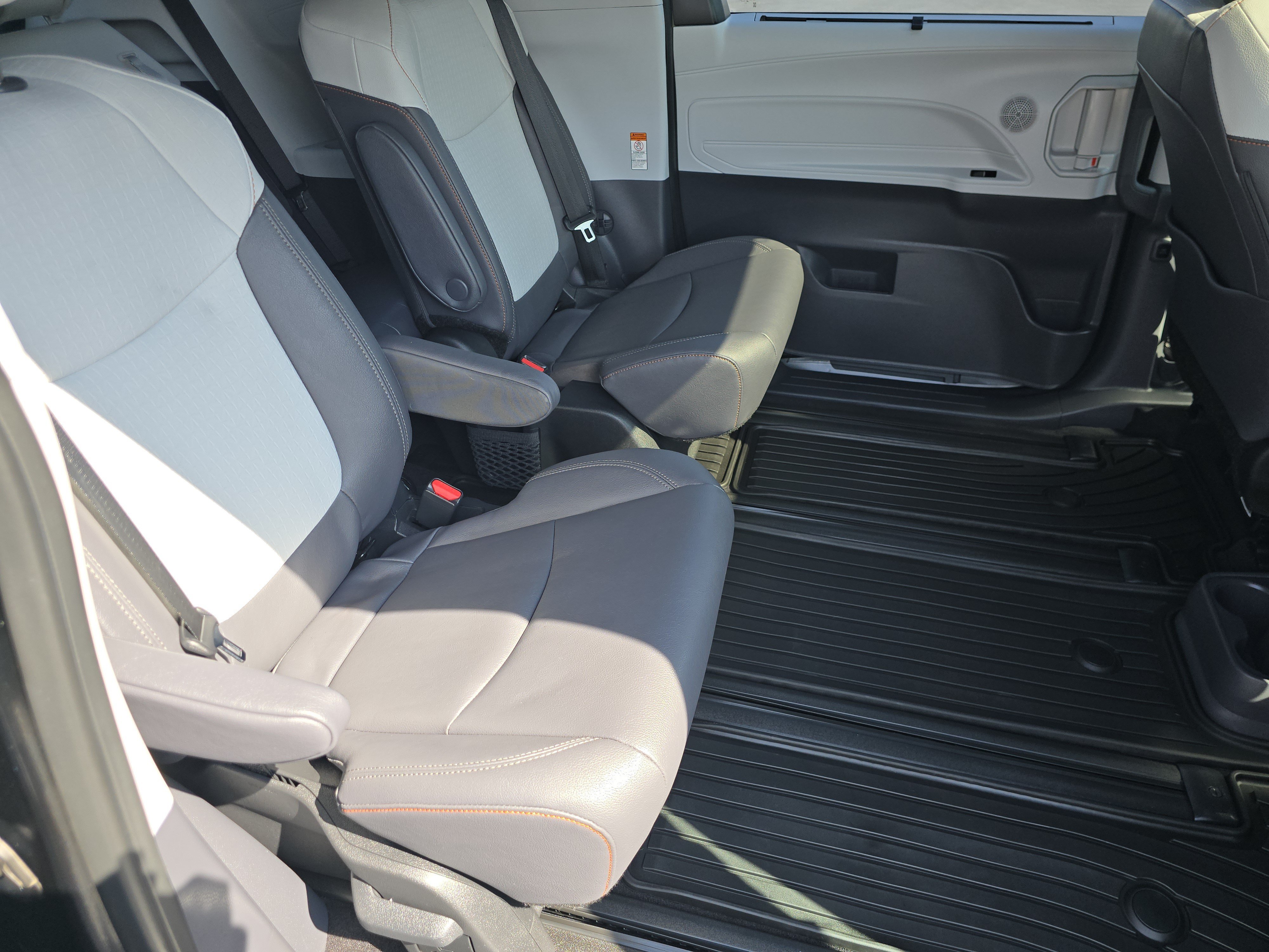 Used 2024 Toyota Sienna XSE w/ XSE Plus Package AWD/4WD image 20