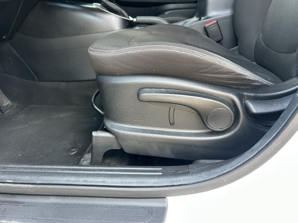 Used 2018 Kia Soul FWD image 14