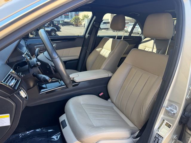 Used 2011 Mercedes-Benz E 550 Sedan w/ Premium 1 Pkg image 17