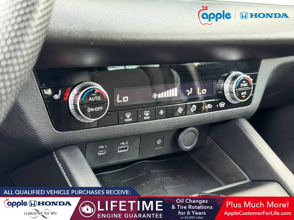 Used 2022 Mitsubishi Outlander SE AWD/4WD image 15