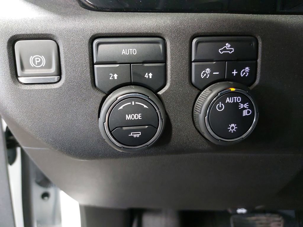 Used 2024 Chevrolet Silverado 1500 LT image 26