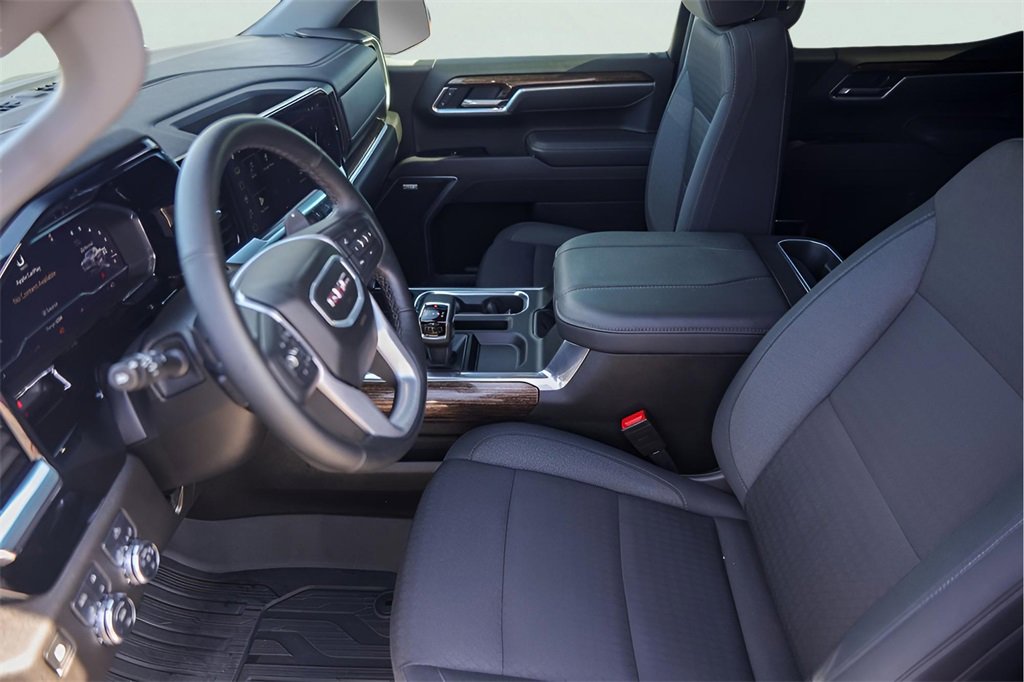 Certified 2025 GMC Sierra 1500 Elevation image 12