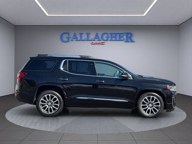 Used 2022 GMC Acadia Denali w/ Denali Ultimate Package image 3