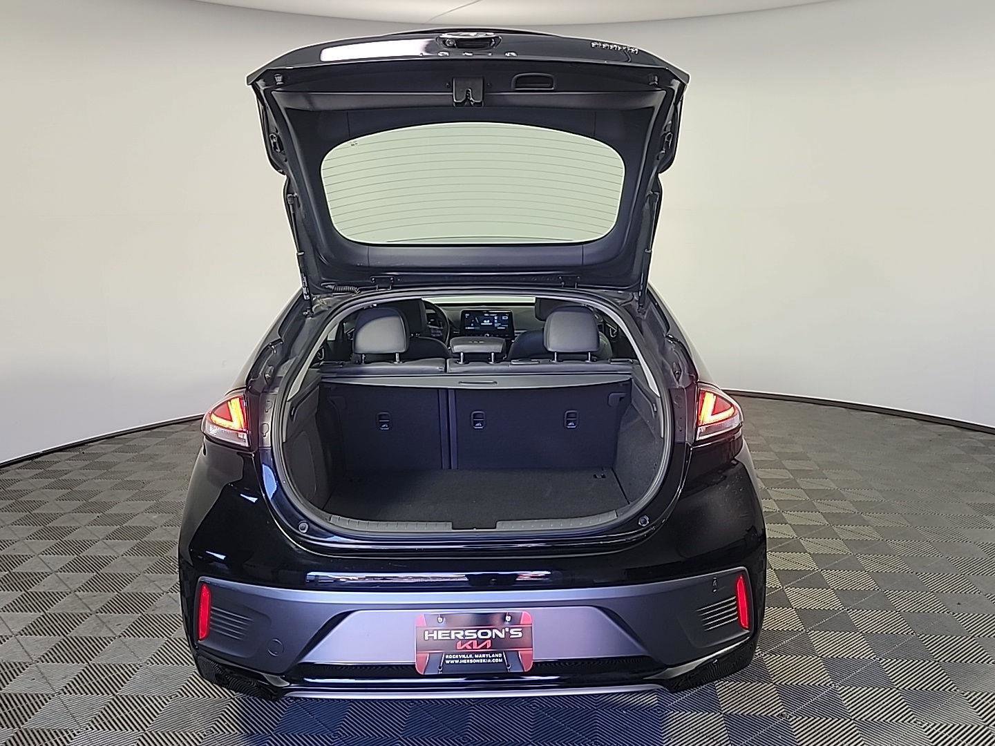 Used 2020 Hyundai Ioniq Limited image 5