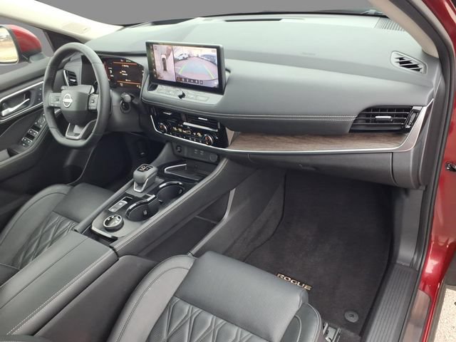 Certified 2025 Nissan Rogue Platinum w/ Tech Package AWD/4WD image 12