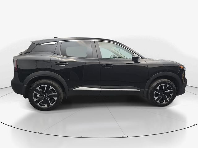Used 2025 Nissan Kicks SV AWD/4WD image 12