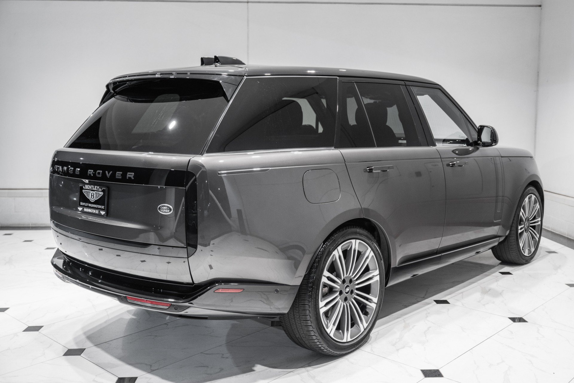 Used 2023 Land Rover Range Rover SE AWD/4WD image 10