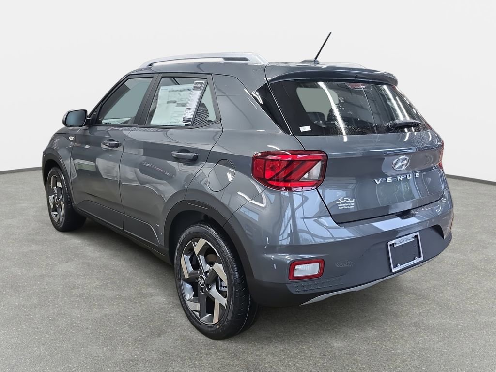 New 2026 Hyundai Venue SEL FWD image 7