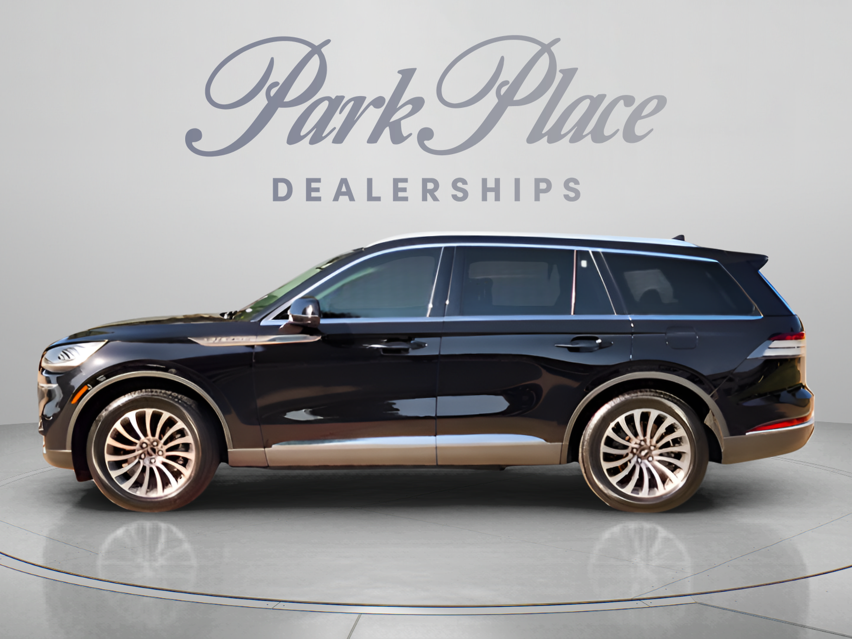 Used 2022 Lincoln Aviator Reserve w/ Elements Package Plus RWD image 2