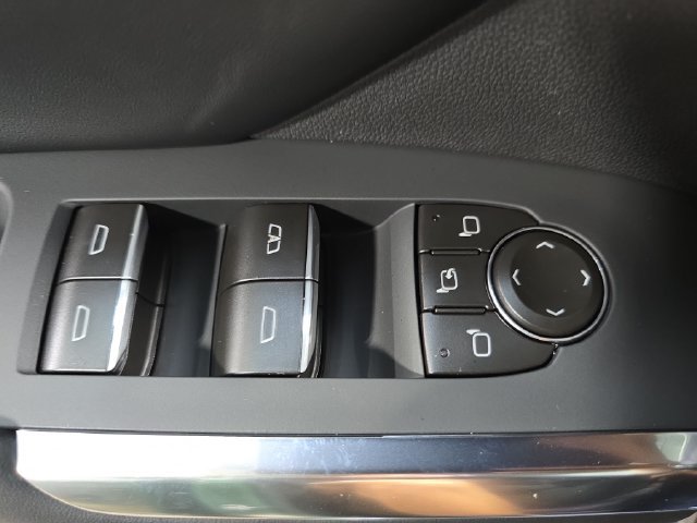 New 2027 Chevrolet Traverse RS w/ LPO, Floor Liner Package AWD/4WD image 30
