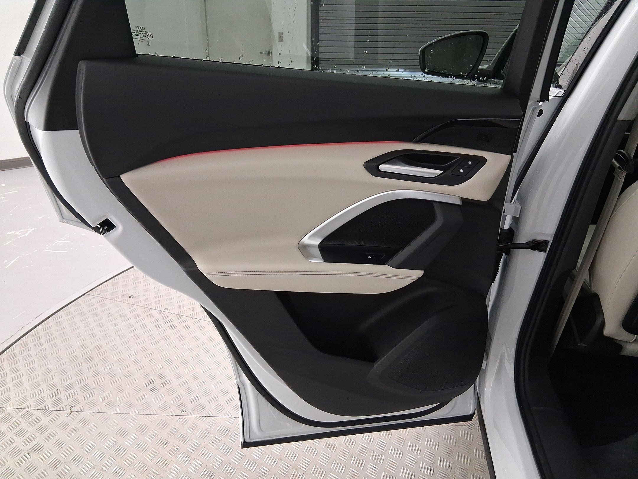 Certified 2025 Audi Q5 Premium w/ Convenience Package image 26