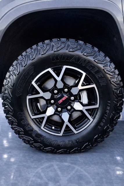 Used 2023 GMC Canyon AT4X AWD/4WD image 38