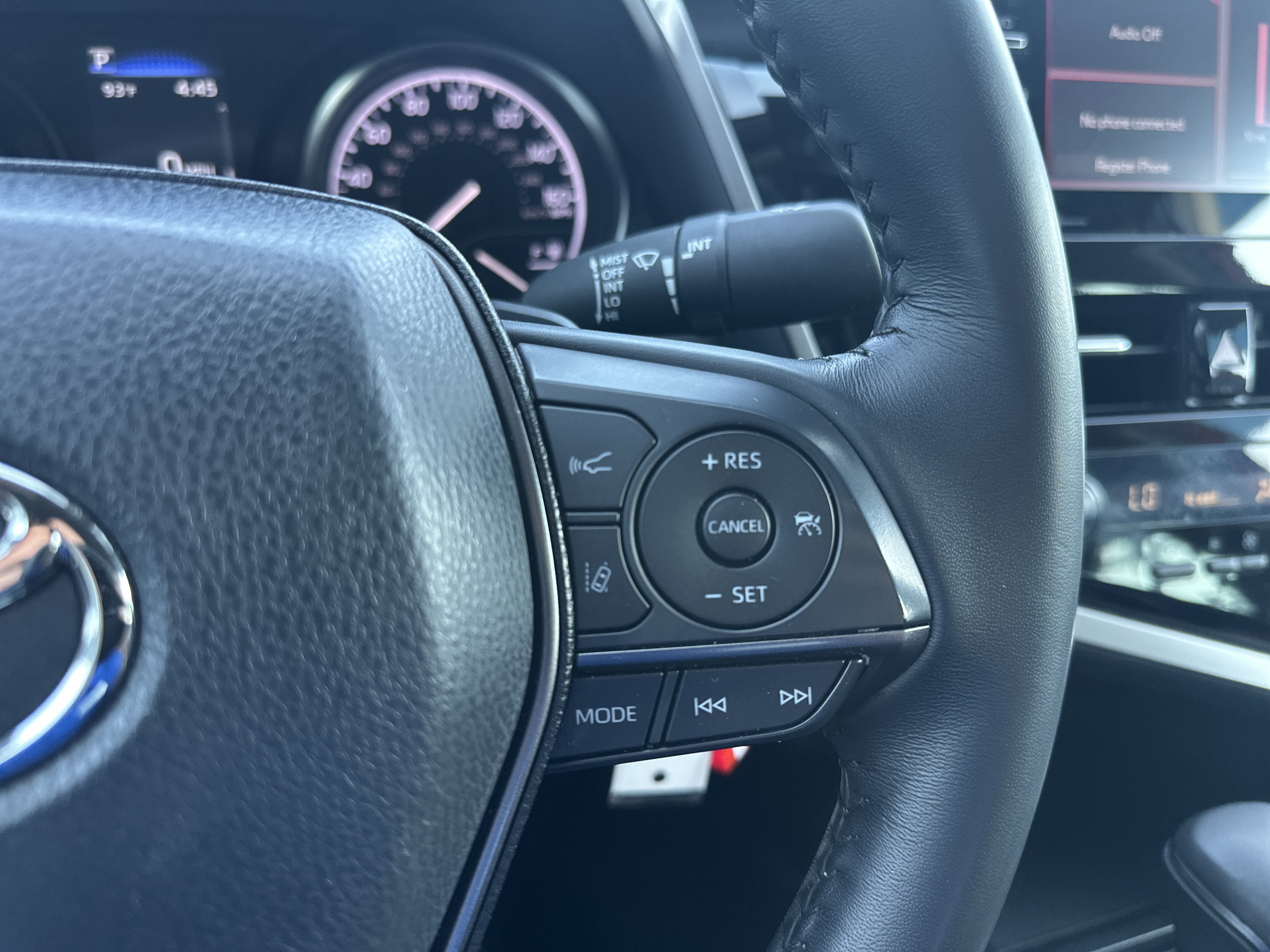 Used 2024 Toyota Camry SE FWD image 21