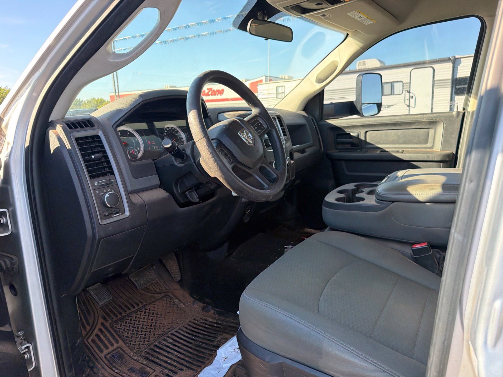 Used 2018 RAM 2500 Tradesman w/ Chrome Appearance Group AWD/4WD image 5
