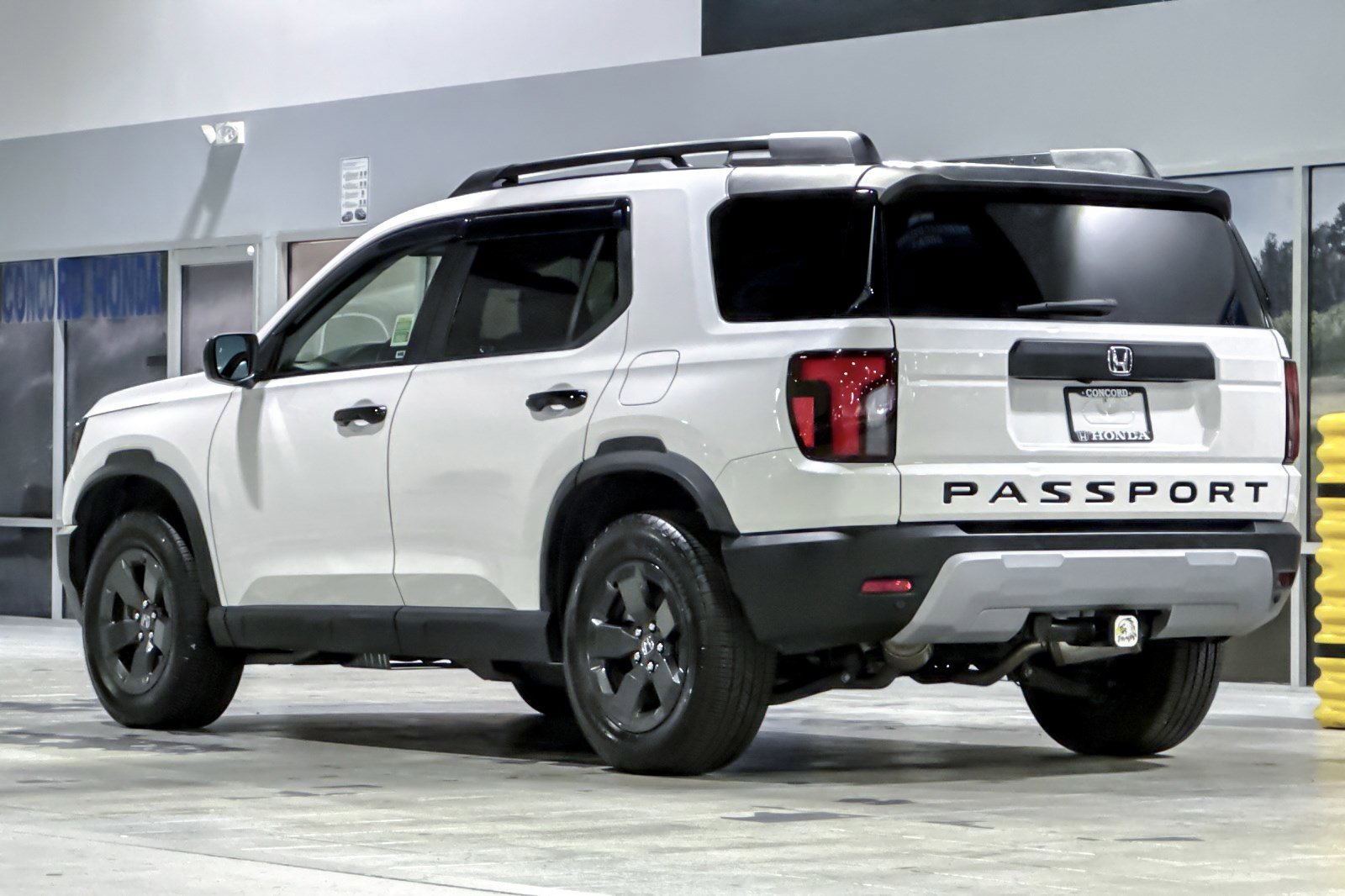 Certified 2026 Honda Passport RTL image 3