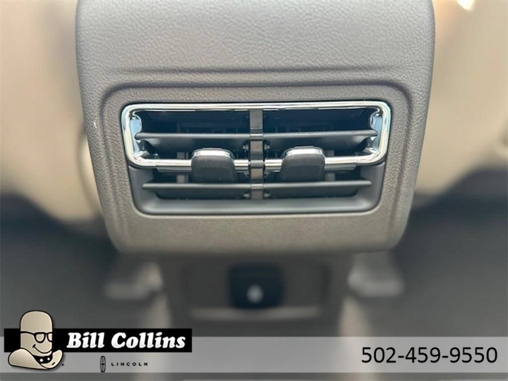 New 2024 Lincoln Corsair Grand Touring AWD/4WD image 22