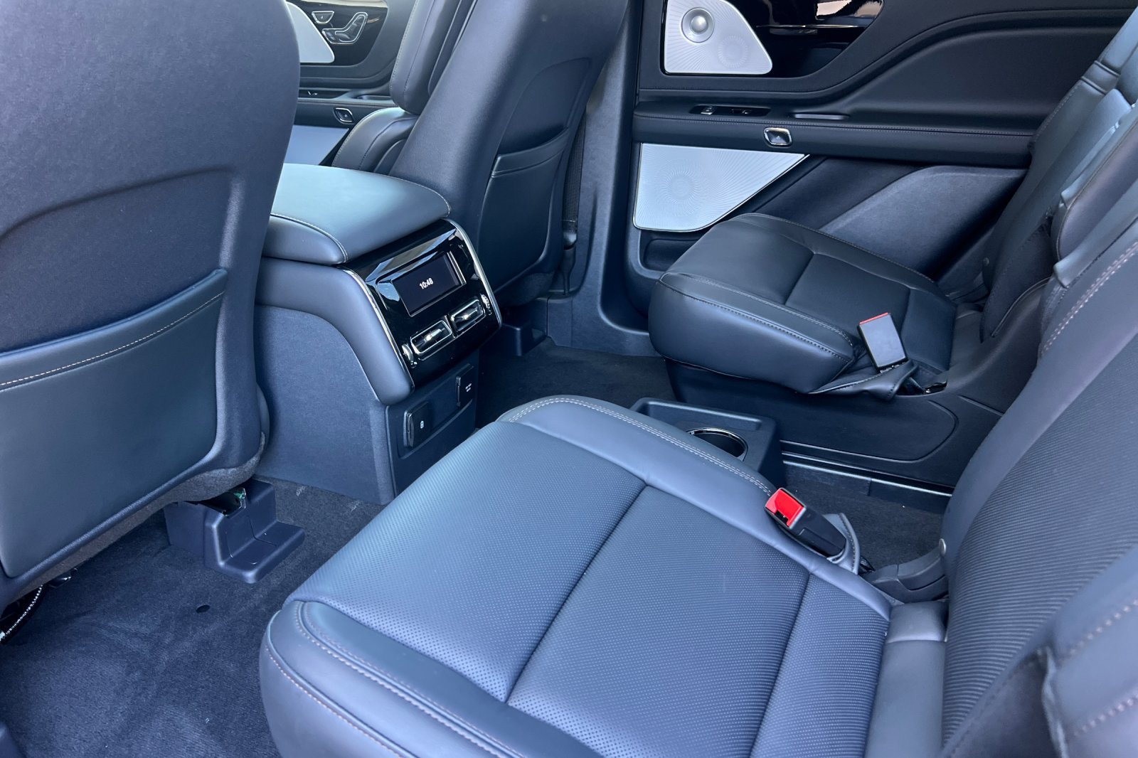 New 2026 Lincoln Aviator Reserve AWD/4WD image 9
