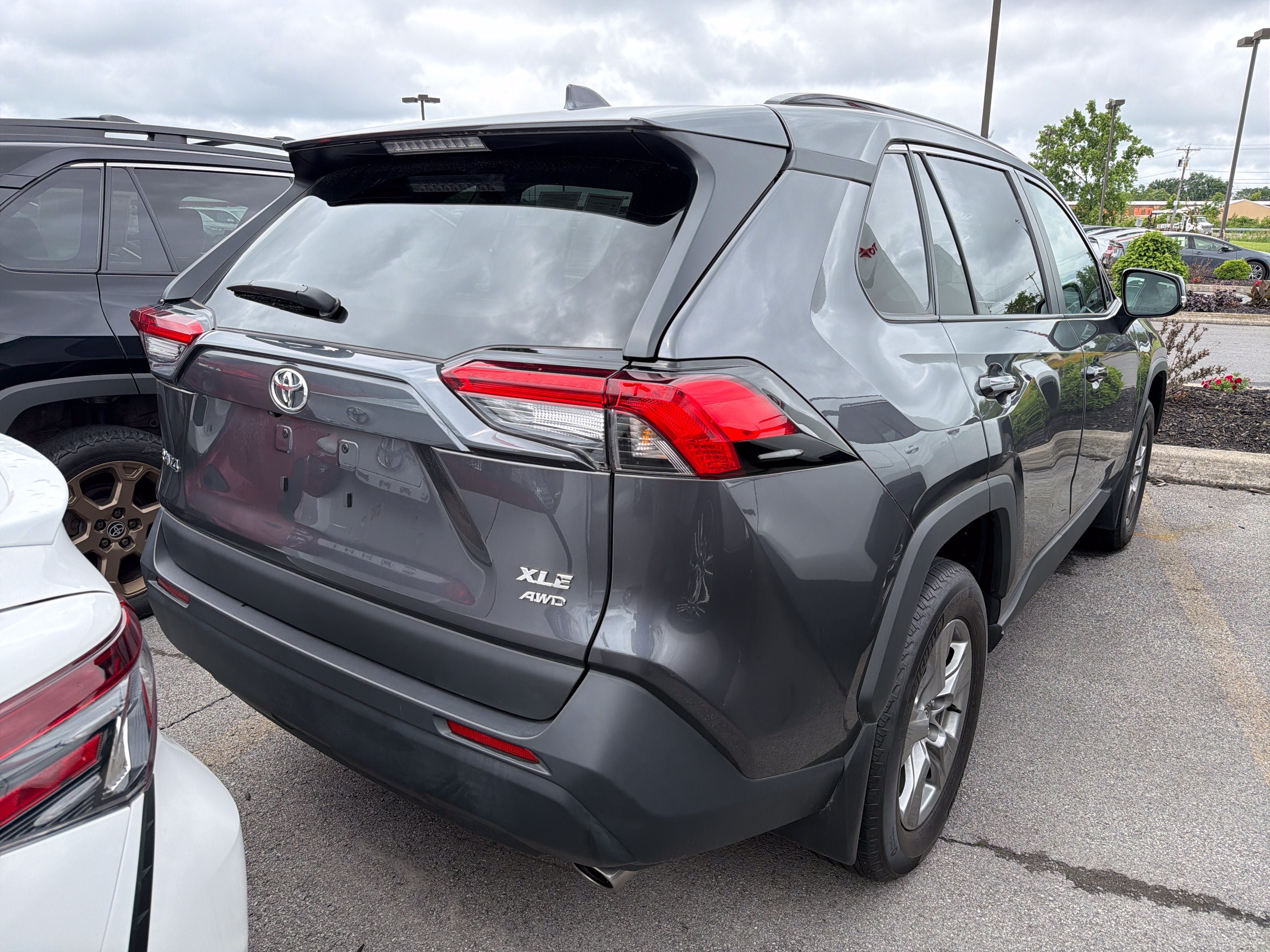 Used 2024 Toyota RAV4 XLE w/ Convenience Package AWD/4WD image 6