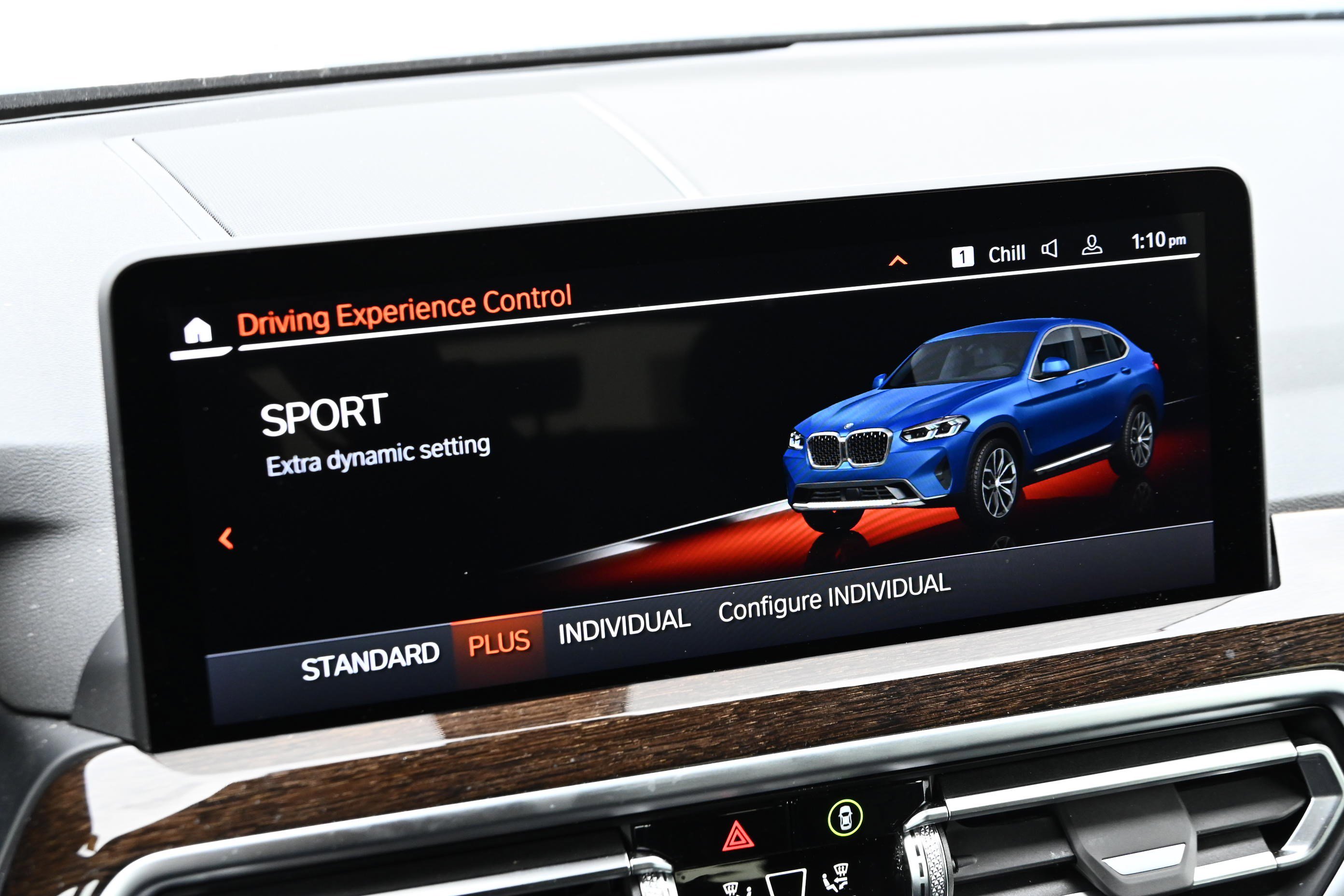 Certified 2025 BMW X4 xDrive30i image 28