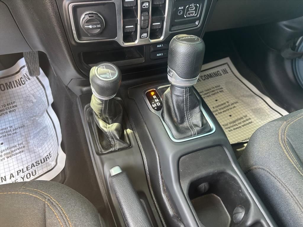 Used 2025 Jeep Gladiator Sport AWD/4WD image 19