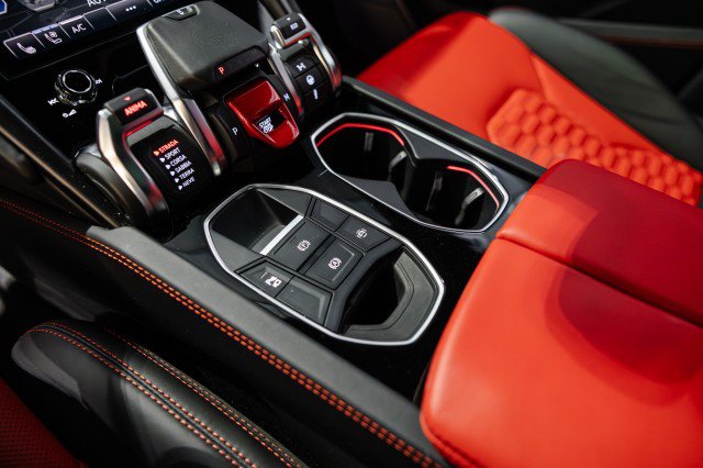 Used 2022 Lamborghini Urus AWD/4WD image 39