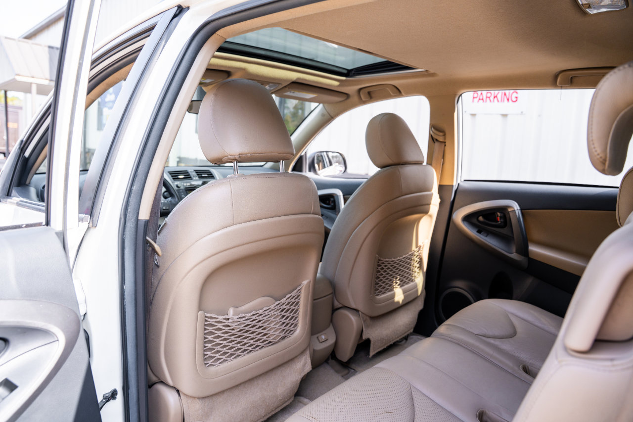 Used 2011 Toyota RAV4 Limited image 15