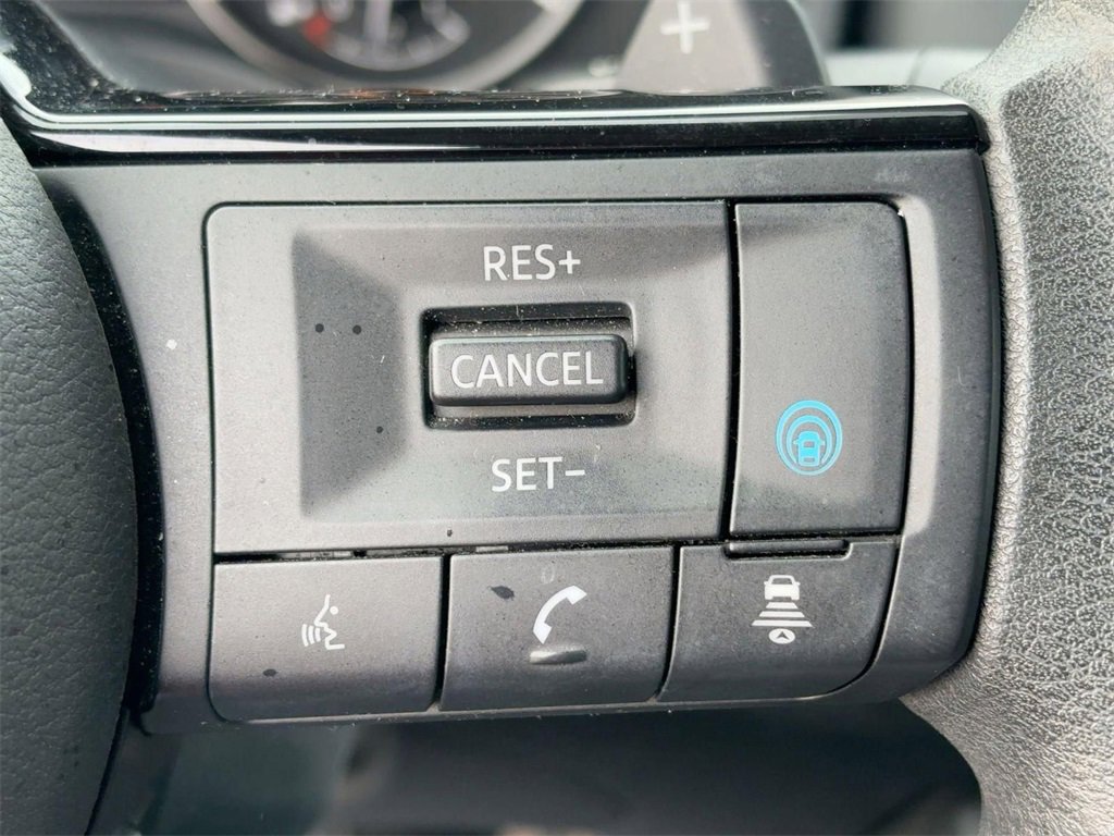 Used 2022 Nissan Rogue SV image 19