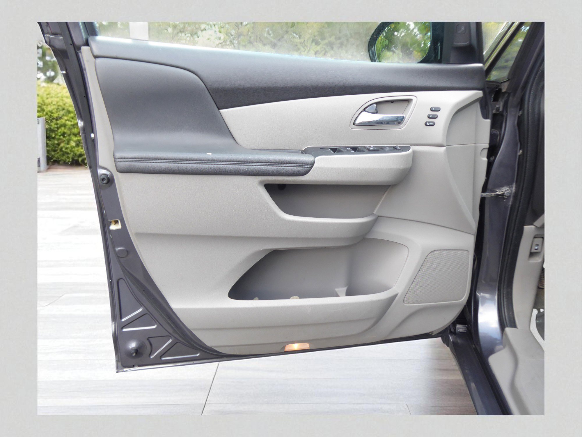 Used 2016 Honda Odyssey Touring Elite image 31