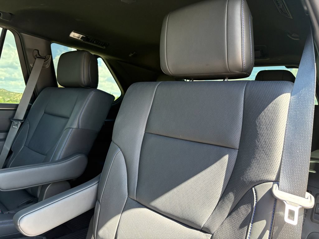 Used 2026 Toyota Sequoia Platinum AWD/4WD image 17