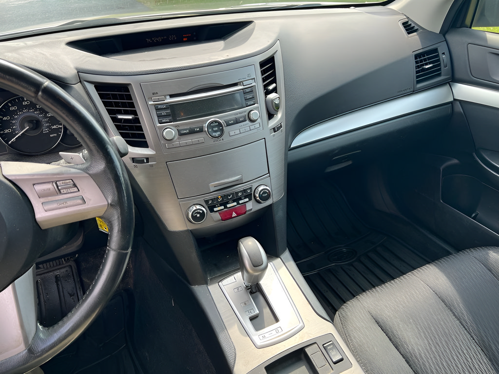 Used 2010 Subaru Legacy 2.5i Premium AWD/4WD image 23