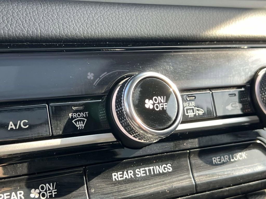 Used 2023 Honda Pilot Touring image 33