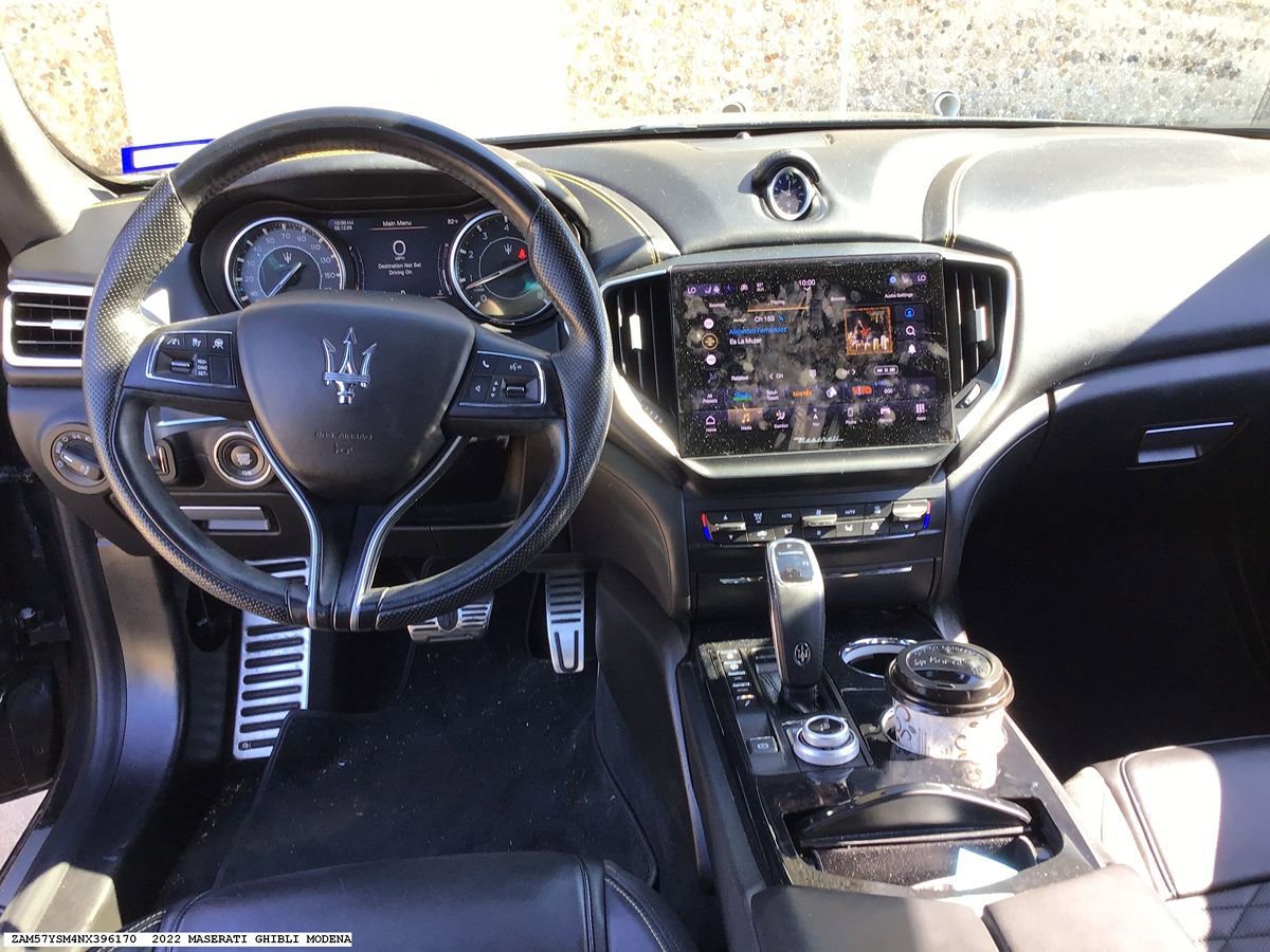 Used 2022 Maserati Ghibli Modena RWD image 11