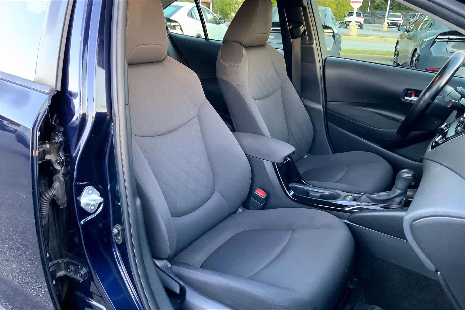 Used 2020 Toyota Corolla LE FWD image 9