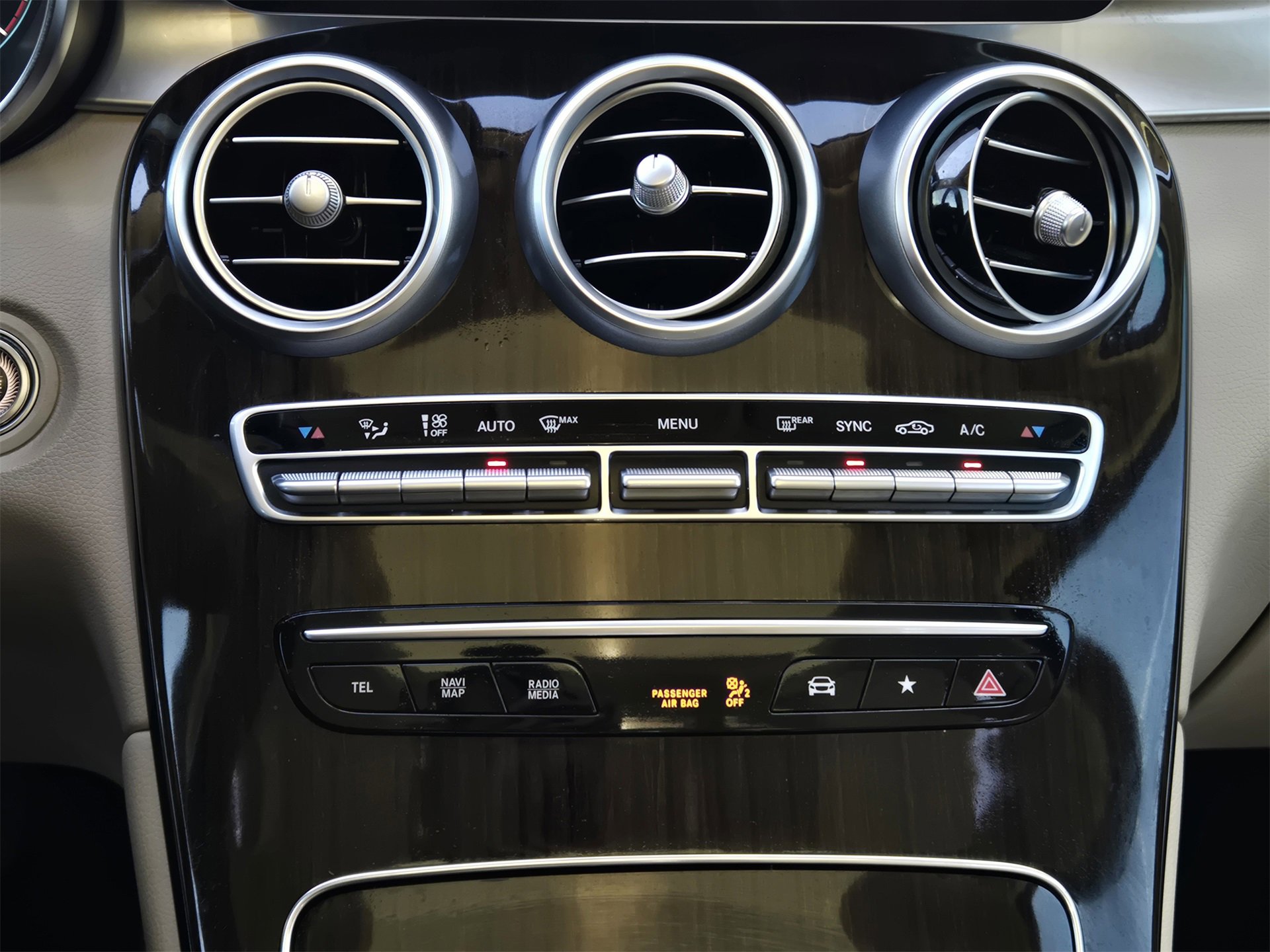 Used 2021 Mercedes-Benz GLC 300 image 18