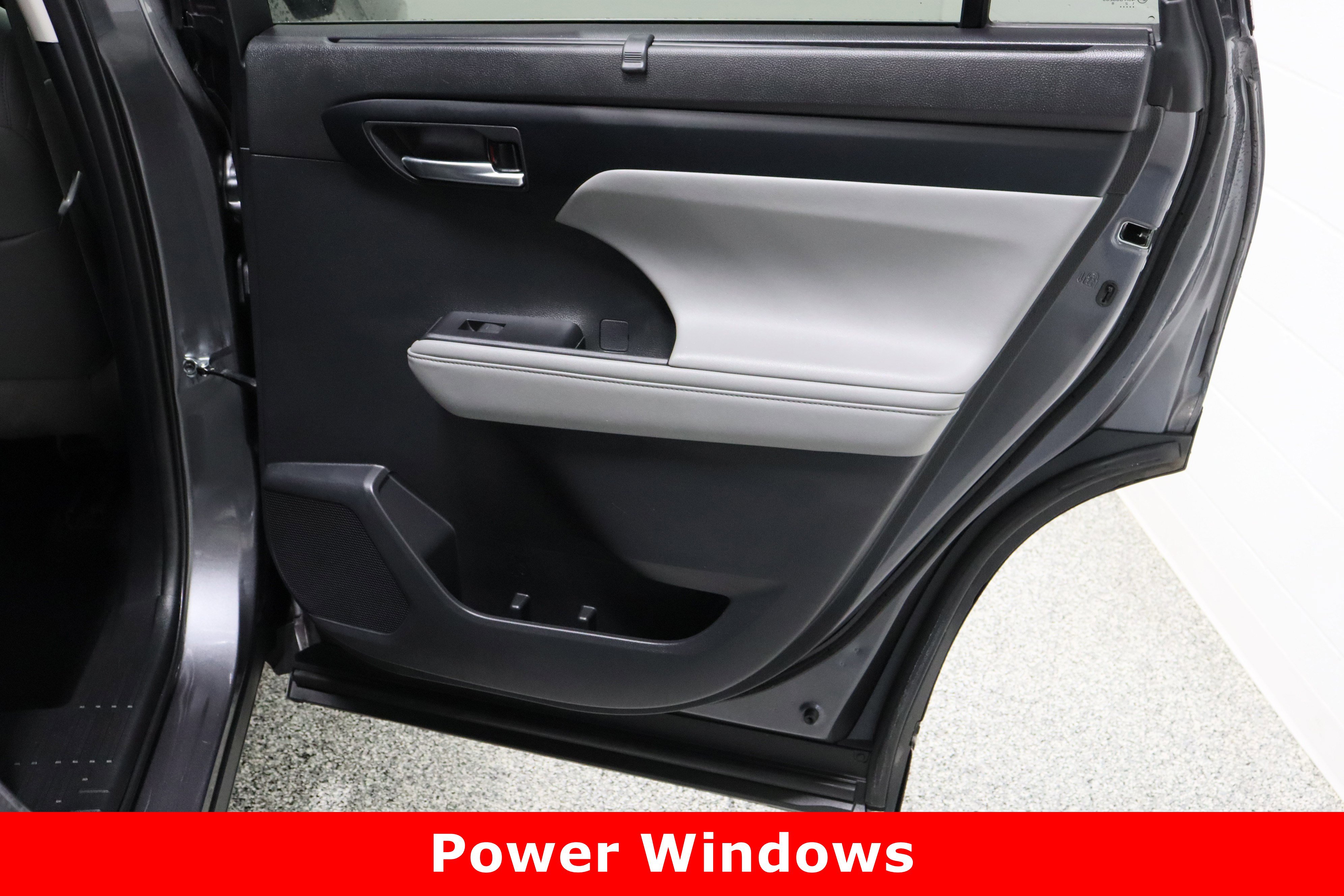 Used 2022 Toyota Highlander XLE image 37