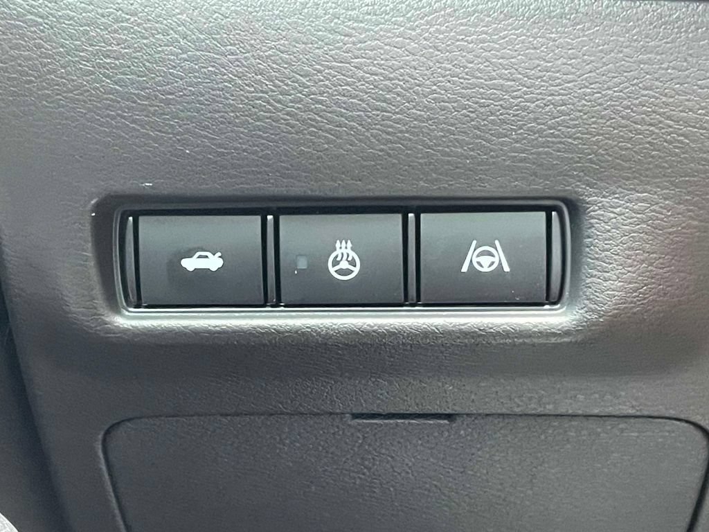 New 2026 Nissan Sentra SR w/ SR Premium Package FWD image 17