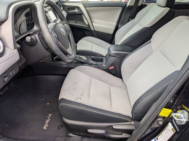 Used 2017 Toyota RAV4 XLE AWD/4WD image 13