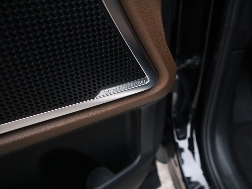 Used 2022 Kia Telluride SX w/ SX Prestige Package image 25