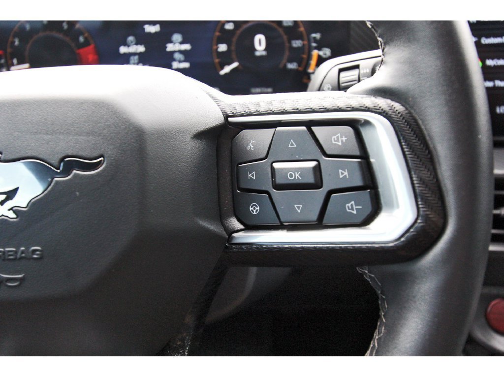 Used 2025 Ford Mustang Coupe RWD image 16