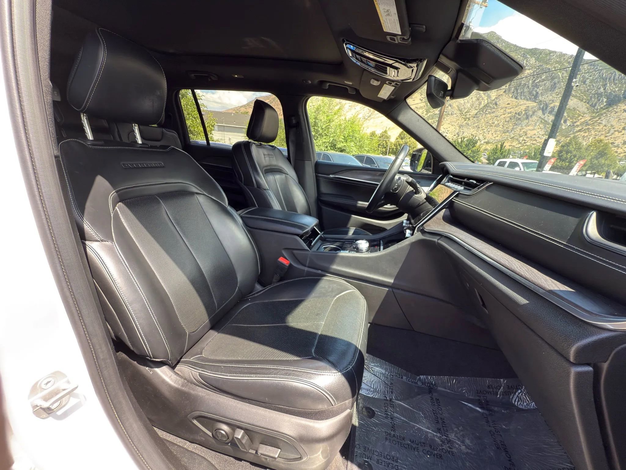 Used 2021 Jeep Grand Cherokee L Overland image 3