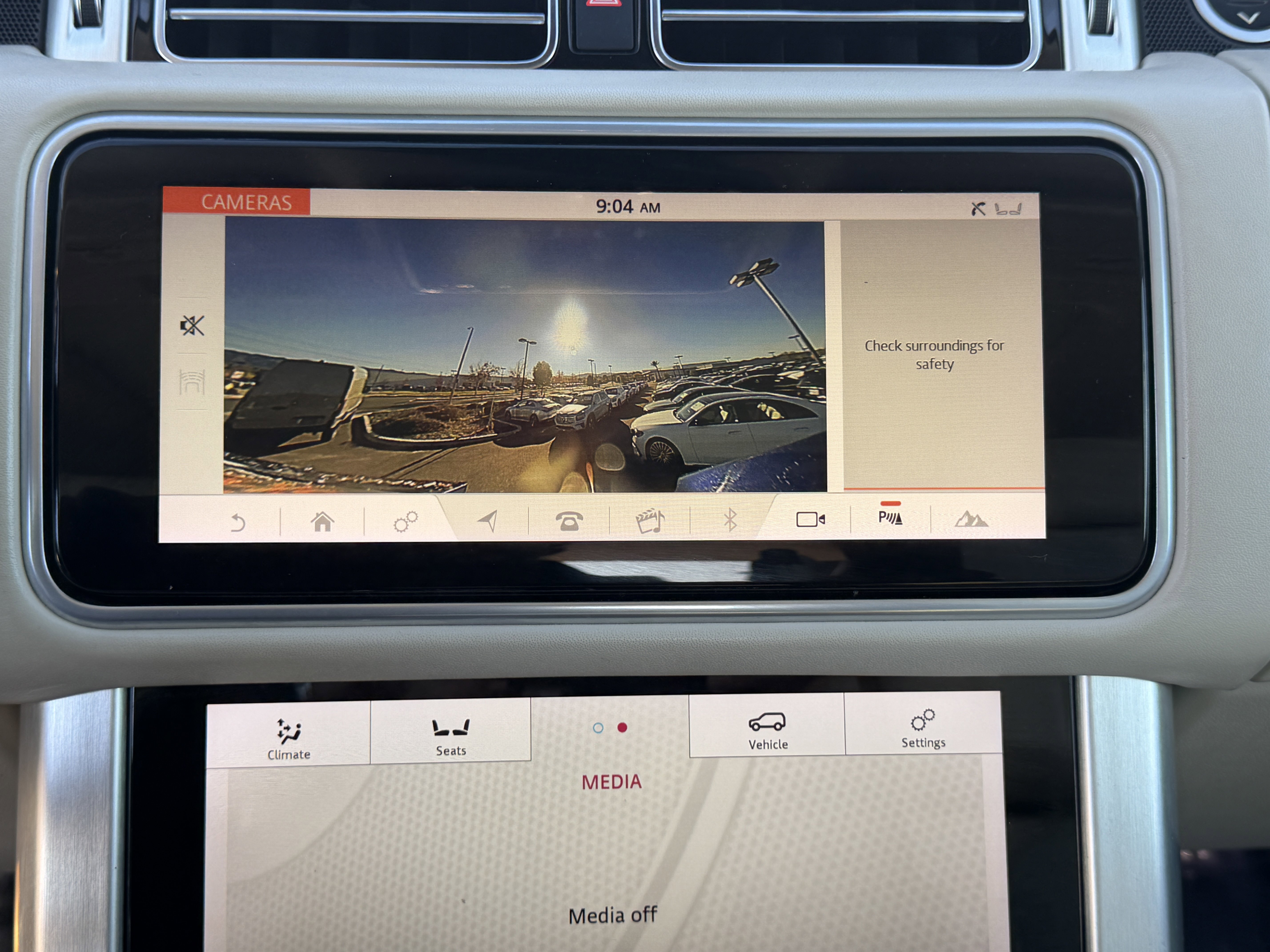 Used 2020 Land Rover Range Rover HSE image 29