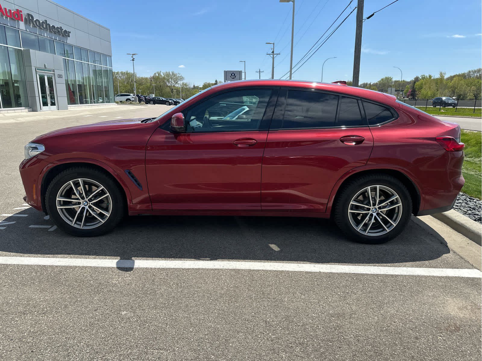 Used 2019 BMW X4 xDrive30i w/ M Sport Package AWD/4WD image 4