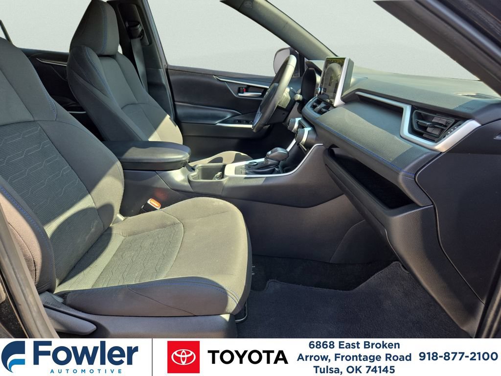 Used 2024 Toyota RAV4 SE AWD/4WD image 16