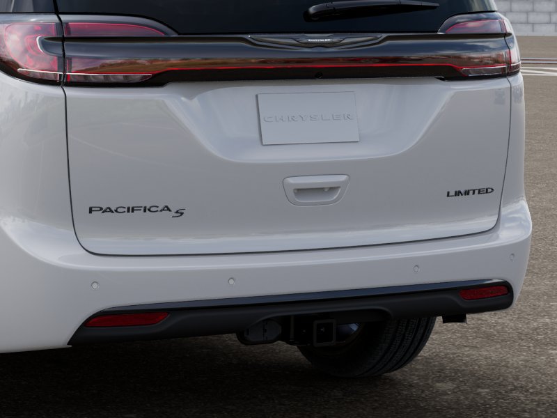 New 2026 Chrysler Pacifica Limited w/ Uconnect Theater Family Group FWD image 14