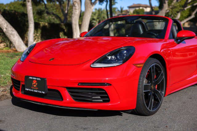 Used 2019 Porsche 718 Boxster S RWD image 3