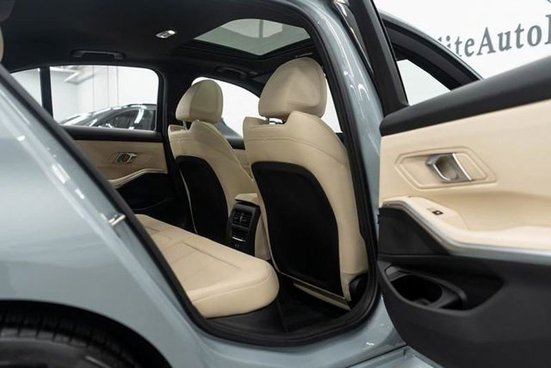 Used 2025 BMW 330i xDrive w/ M-Sport Package image 13