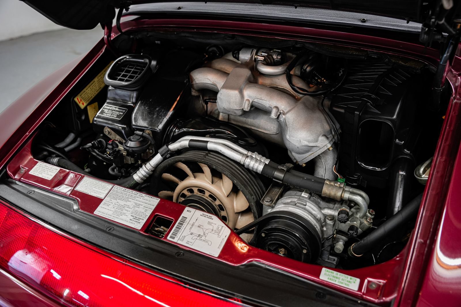 Used 1997 Porsche 911 Carrera RWD image 46