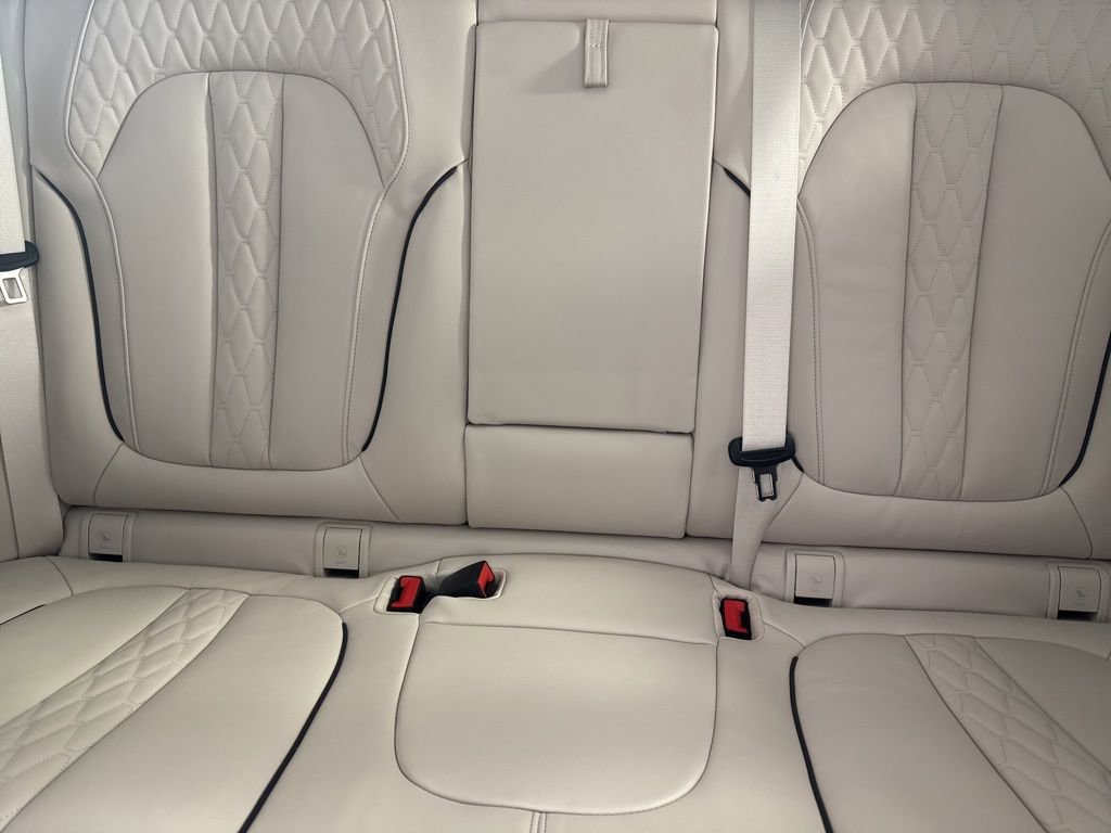 Used 2026 BMW X5 M60i image 17