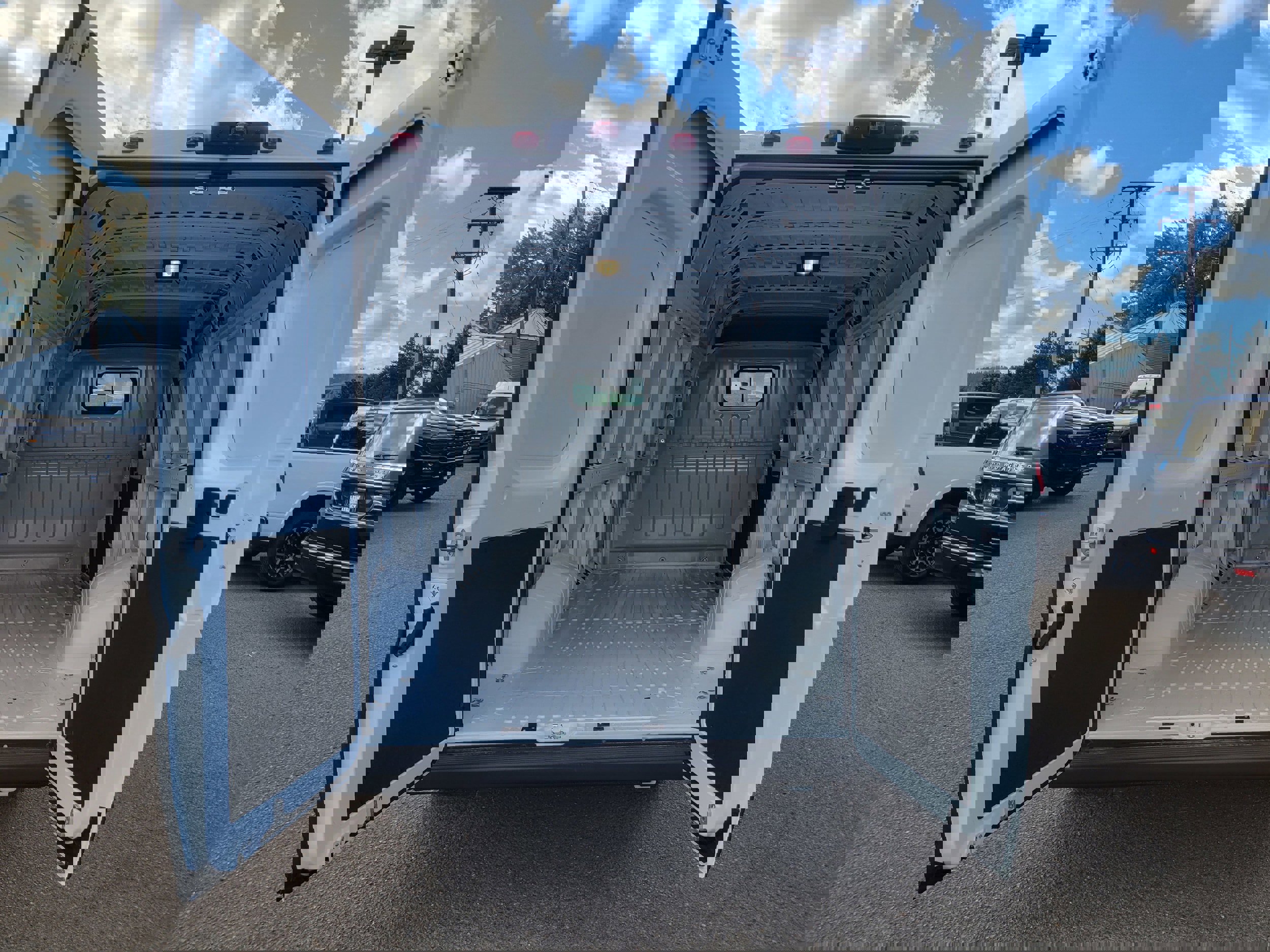 New 2026 RAM ProMaster 3500 w/ Convenience Group image 11